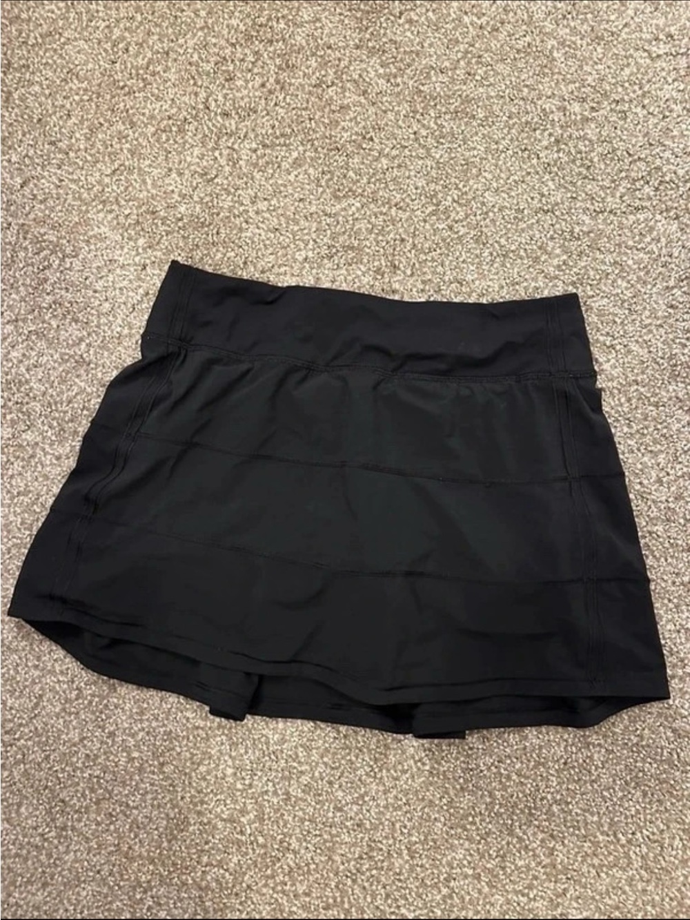 Lululemon Black Pace Rival Mid Rise Skirt. Size 6 Tall